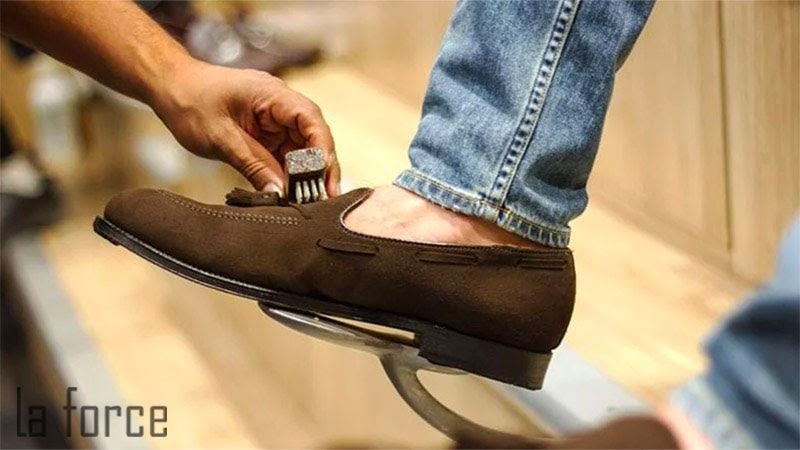 13 cách vệ sinh giày da lộn – Bảo quản hiệu quả nhất tại nhà