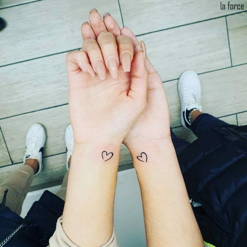 Yi Tattoo  Hình xăm đôi với cô bạn thân thiết như là một  فيسبوك