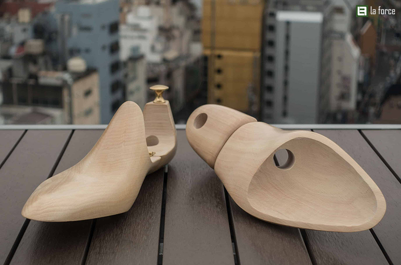 Cây giữ form giày bằng gỗ