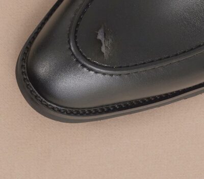 Tips xử lý giày da bị rách, thủng đơn giản mà hiệu quả