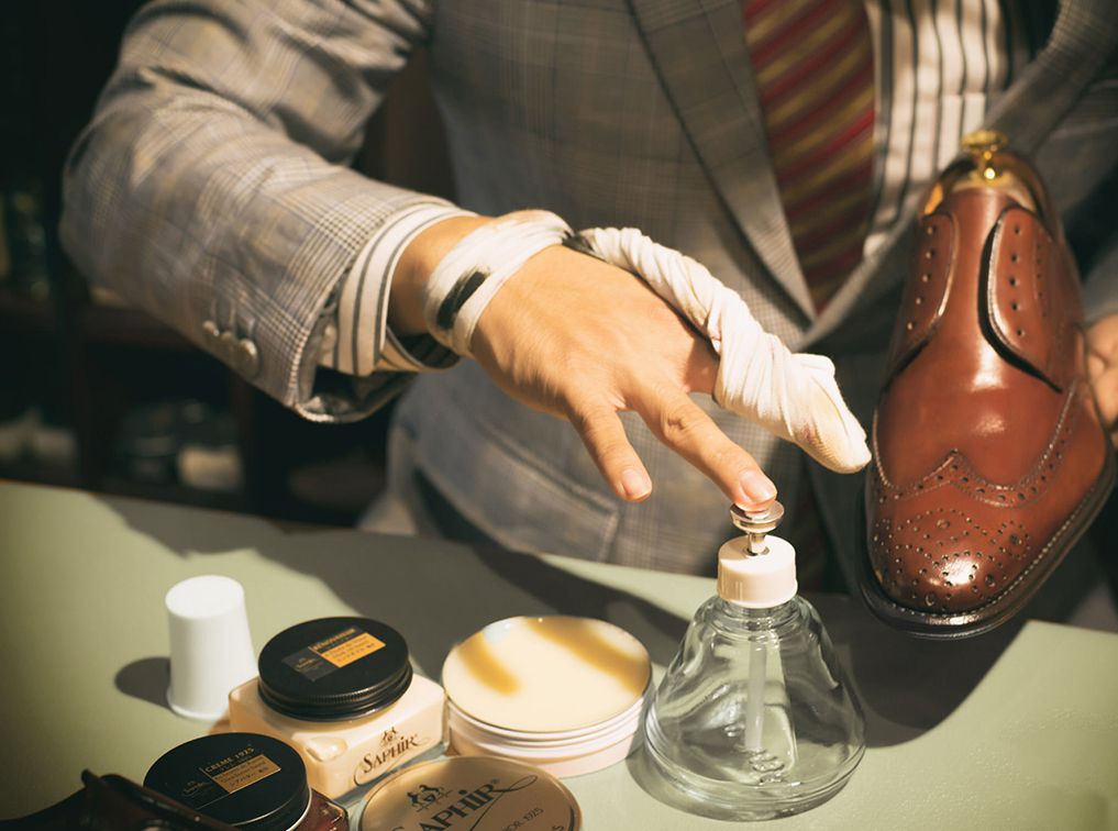 Top 10+ Dung dịch vệ sinh giày chuyên dụng chất lượng hiện nay