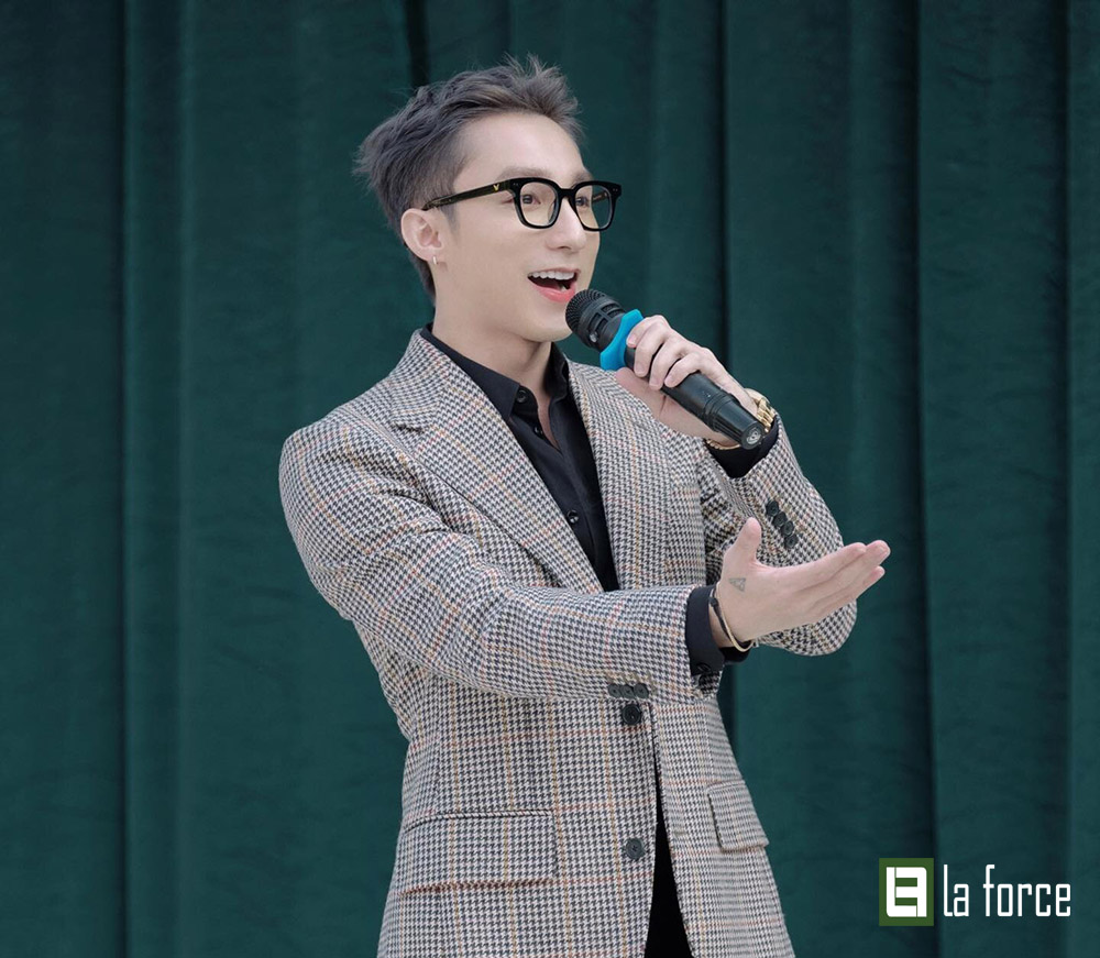 Kính - Vật dụng công sở nam Kính - Vật dụng công sở nam